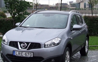 Nissan Qashqai 2.0 dCi (2010) Tekna teszt