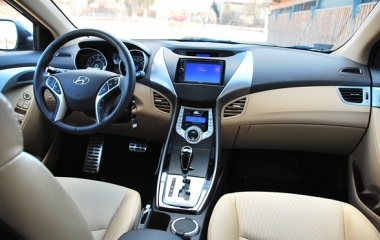 Hyundai Elantra teszt: Amerika kedvenc autója